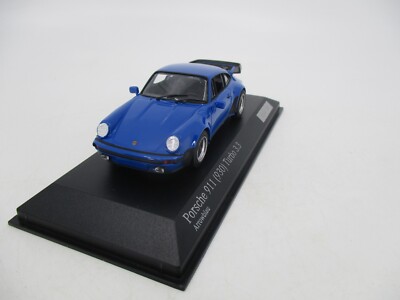 Minichamps 1:43 Porsche 911 (930) Turbo 3.3 flèche bleu CA04316038