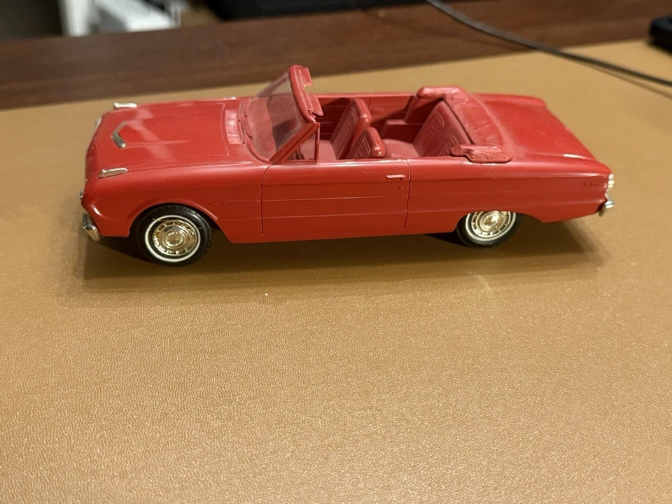 AMT 1/25 dealer promo car 1963 Ford Falcon Conv Rangoon Red W/original Box! - Image 4 of 4