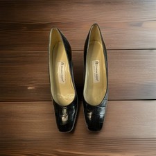 Etienne Aigner "Valencia" Black, Croc Textured, Leather Pumps Made in Spain 6N