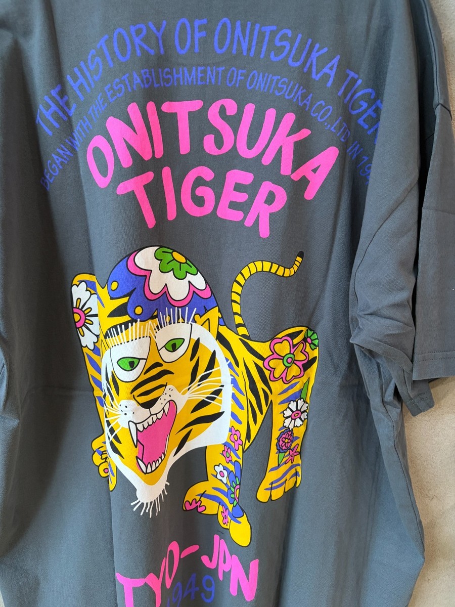 Onitsuka Tiger Oversized Graphic T-Shirt Unisex Lifestyle Tee Top