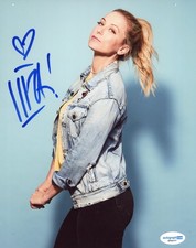 Iliza Shlesinger Signed Autograph 8x10 Photo Comedian Spenser Confidential ACOA 