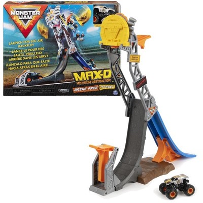 Max-D Break Free Playset with Exclusive Monster Truck
