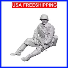 1/35 WWII German Infantry Soldier Resin Model, Unpainted, Military Theme