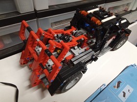 LEGO TECHNIC Fred's Garage Tow Truck 9395 Complete With Power Functions 