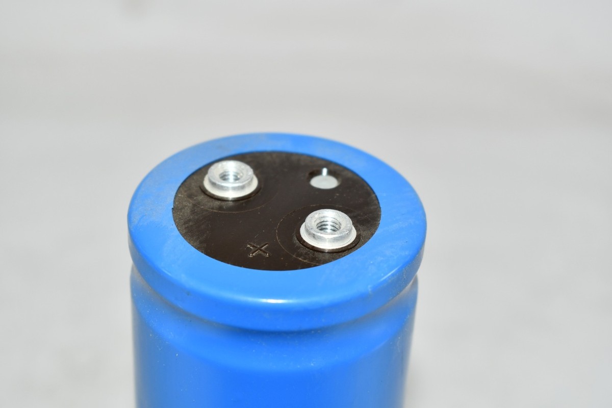 NEW Nippon Chemi-Con 36DA Series Aluminum Electrolytic NEW Nippon Chemi-Con 36DA Series Aluminum Electrolytic