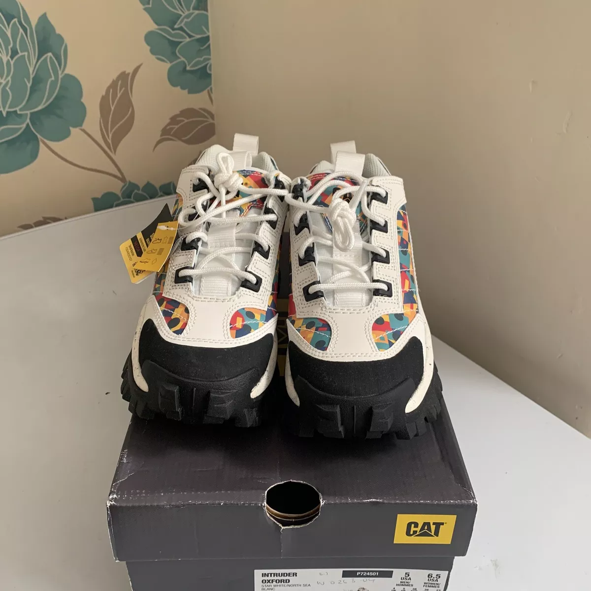Cat store trainers white