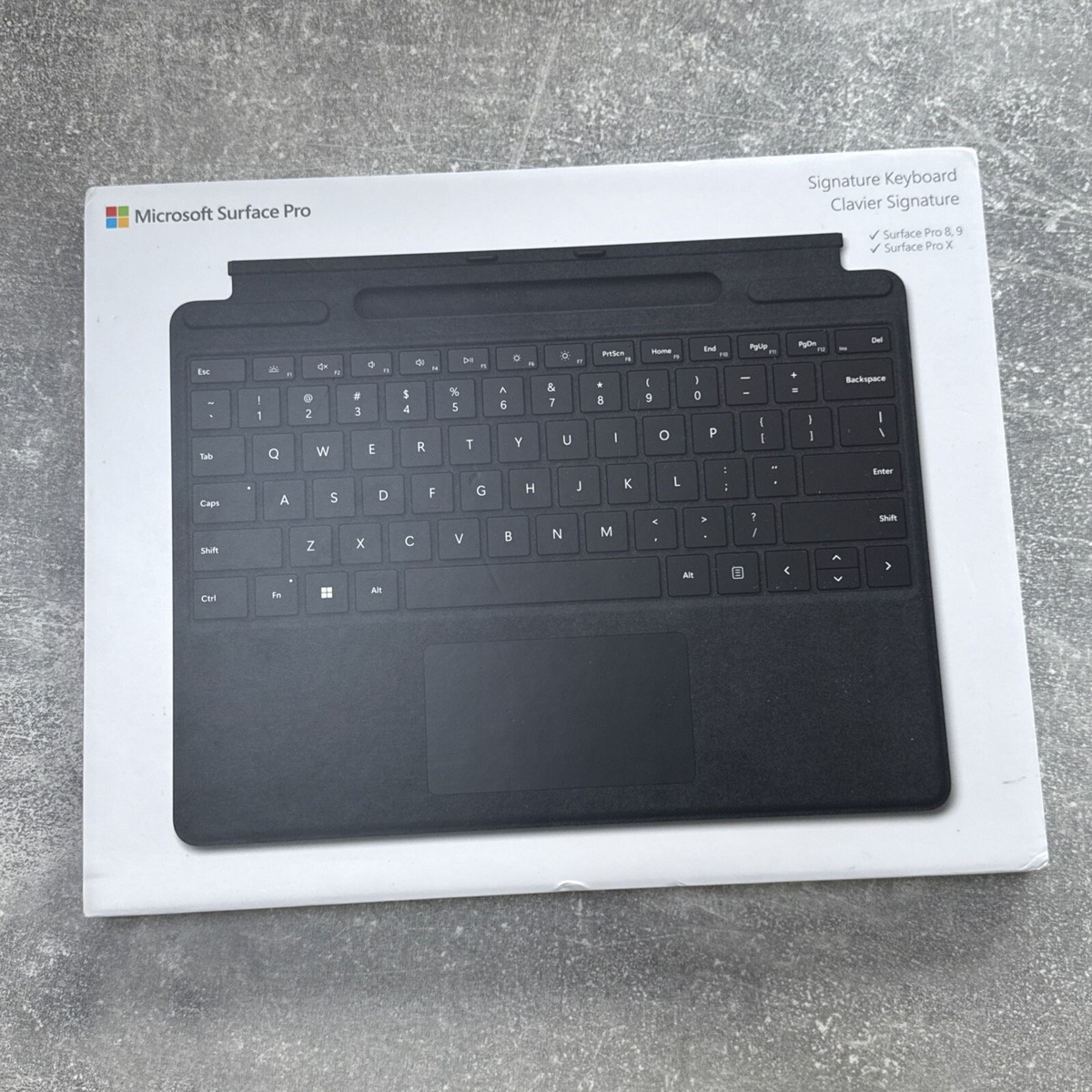 ○ Microsoft Surface Pro Signature キーボード 英語キーボード