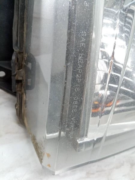 2008-2017 FORD E350SD( SUPER DUTY) RIGHT PASSENGER SIDE HALOGEN HEADLIGHT OEM - Image 3 of 4