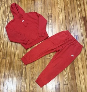 sale on nike sweatsuits