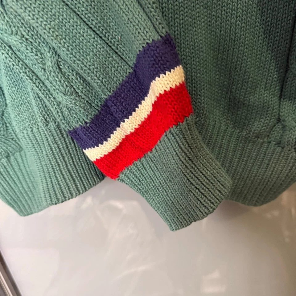 Suéter de Algodón Tejido con Cable Cuello en V Verde Silenciado IZOD De Colección Talla L Borde a Rayas Foto 3 de 4