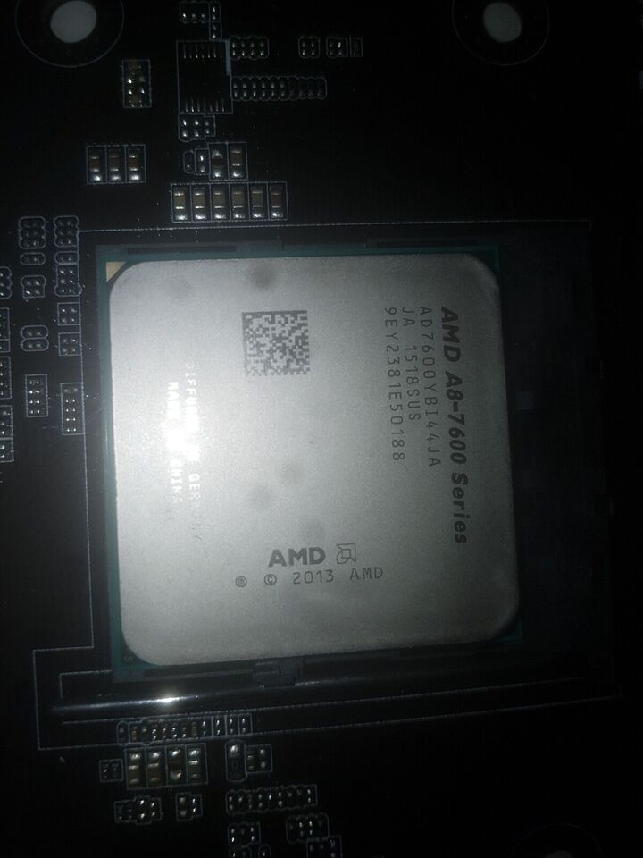 Bundkort og CPU, Asus og AMD, God