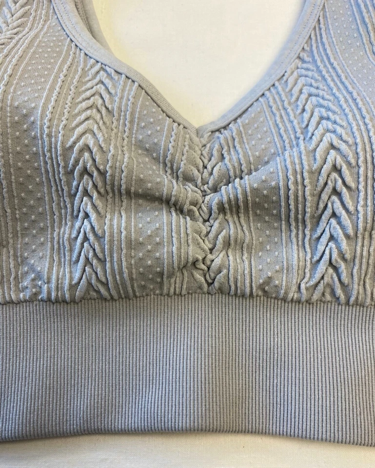 Bralette acolchado tejido con cable sin costuras Aerie Foto 3 de 4