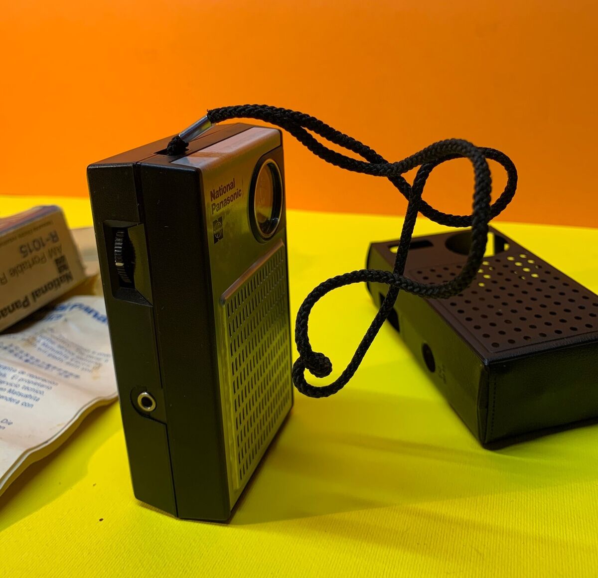 Vintage Portable radio National Panasonic R- 1015 New Vintage Portable radio National Panasonic R- 1015 New