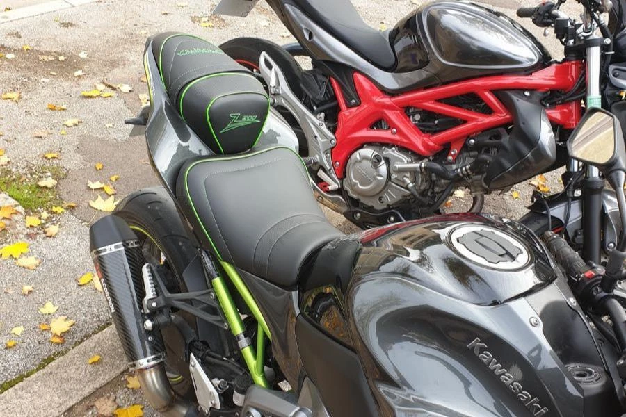 Z900 comfort seat deals