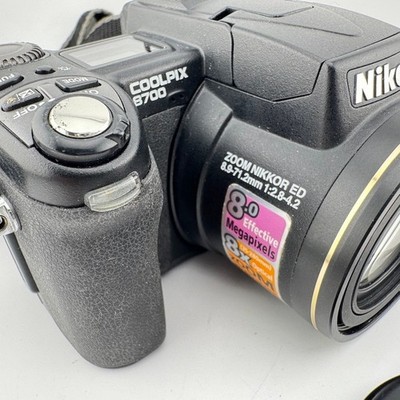 Nikon Coolpix 8700 Digital Camera 8.0MP 8x Zoom MH-53 Charger