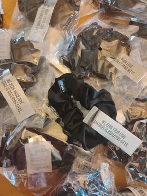 30 IL Makiage BLACK  Scrunchie NWT Hair Accessory OS Brand New Bulk Buy 