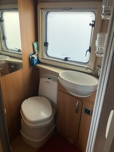 Swift Kon-tiki 649 Lowline with Rear Lounge 2009 model - Picture 16 of 24