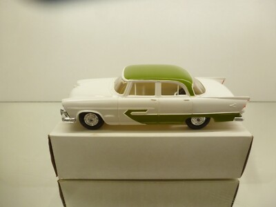 JOHAN MODELS P-2056C 1956 PLYMOUTH BELVEDERE 4dr- WHITE+GREEN 1:25 - GOOD IN BOX