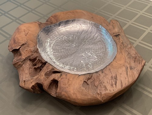 19" Custom Made Natural Wood With Aluminum Centerpiece Bowl by Dimond Home MINT! - Picture 6 of 12