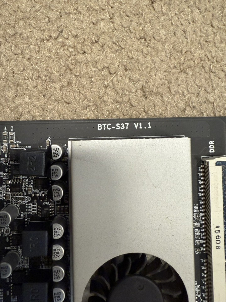 BTC-S37 V1.1 Mining Motherboard 8x PCIe Slot, 4GB DDR3 RAM, 2x Celeron ...