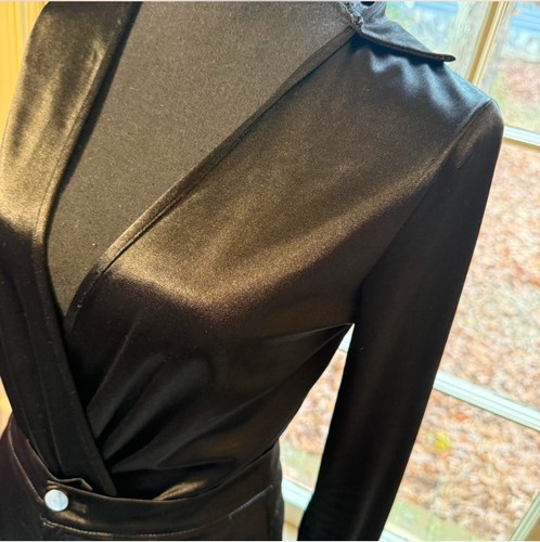 Fashion nova black satin 2 piece, long sleeve and high waisted pants size small - Picture 4 of 8