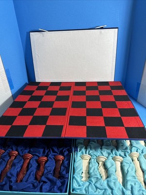 Vintage Chess Board  Hand Carved Pieces Made In People s Republic Of China (TM)