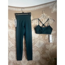NWT Alo Yoga Legging  Bra Set in Midnight Green