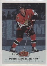 2006 Flair Showcase Press Level Legacy Collection /100 Daniel Alfredsson HOF 0n2