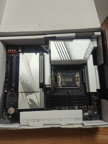 Gigabyte Z790 AORUS Elite AX-W ATX Motherboard - Afbeelding 2 van 6