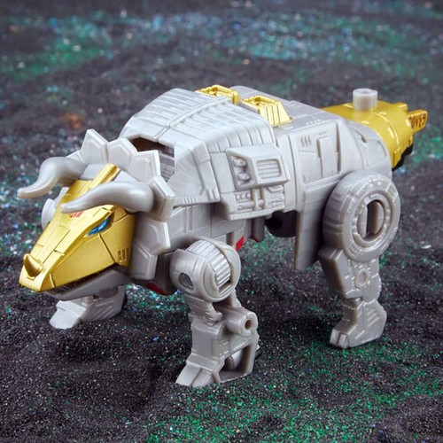 Transformers Dinobot Slug Legacy Evolution Core 3.75" Action Figure Hasbro - Picture 6 of 9