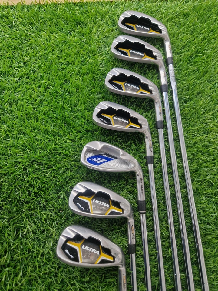 Wilson Ultra BLK Irons 5-SW - Regular Flex Steel Shafts - Right Handed - Image 3 of 4