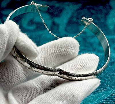 Vintage Sterling Silver 925 Hinged Hollow Bangle Bracelet