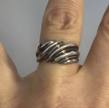 29. Vintage Sterling silver 925 Ribbed Patterned Ring 5.7s. 4.6g