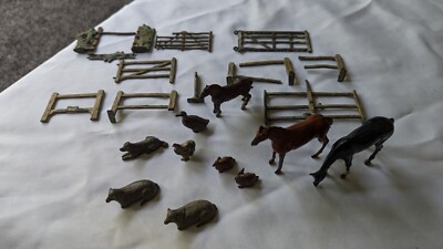 Britains/Timpo Lead FARM - Broken fences, horses and farmyard animals