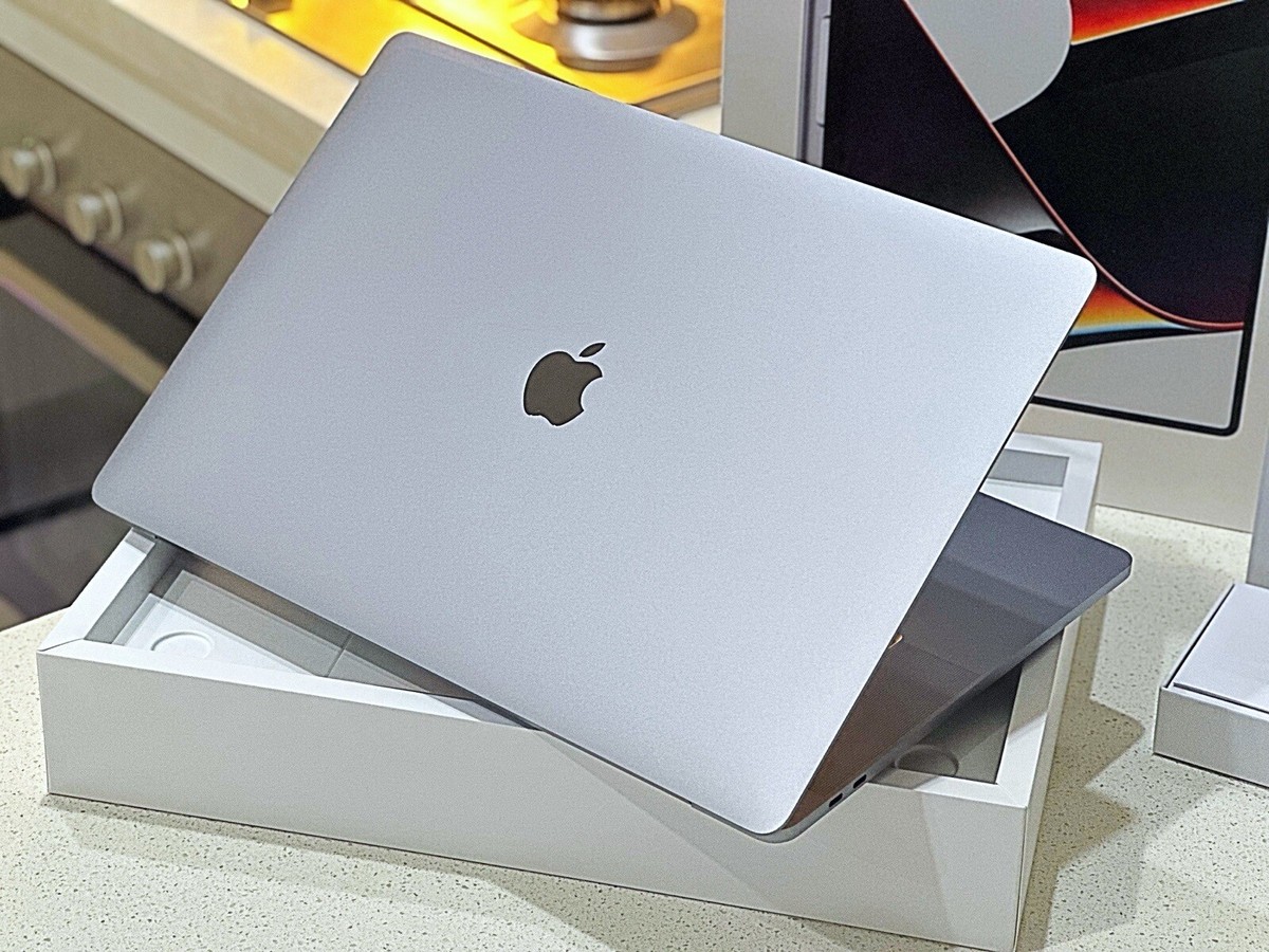 MacBook Pro 16インチ 32GB 1TB 2019 i9 シルバー 【公式通販】
