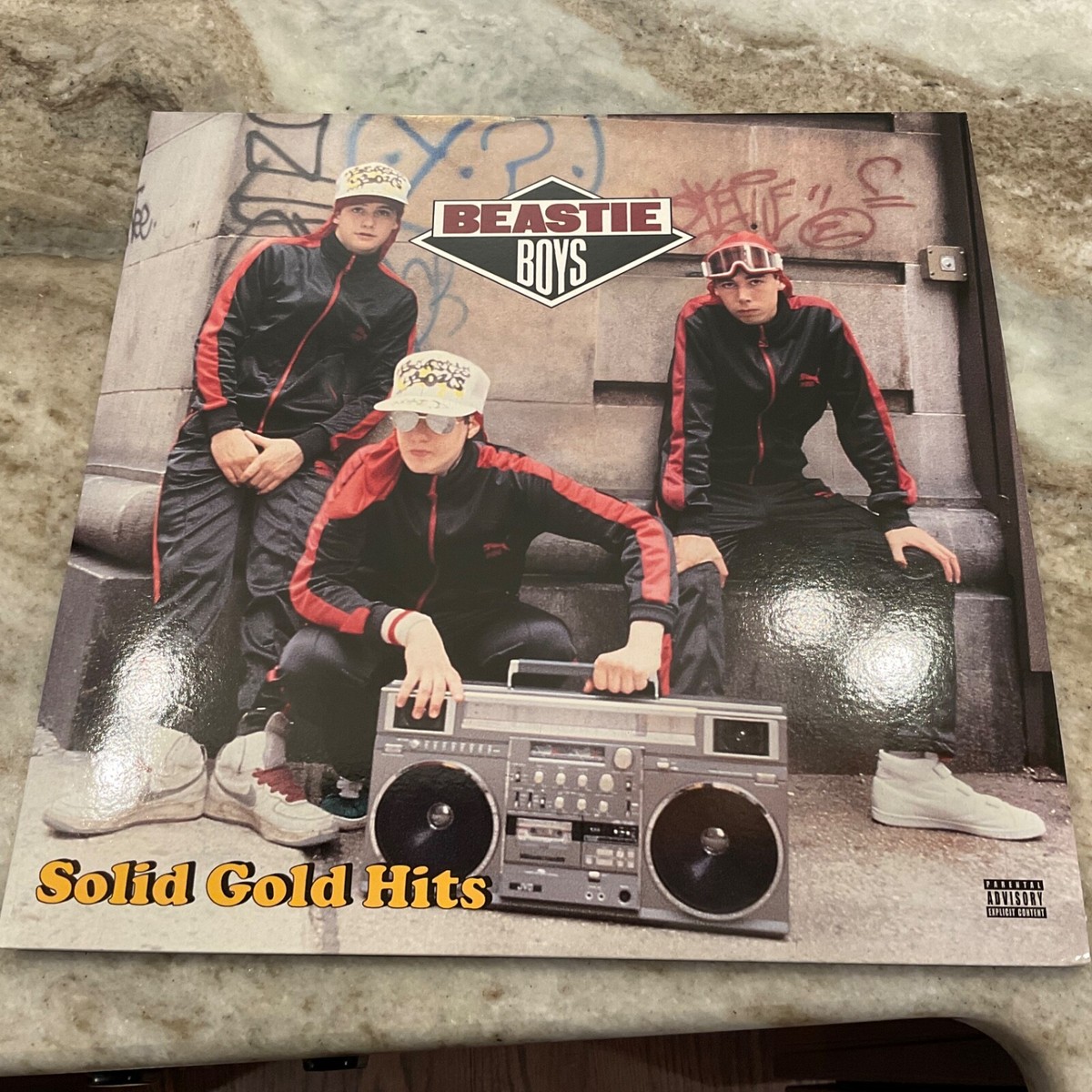 英2LP Beastie Boys Solid Gold Hits C1094634466714 Capitol Records /00660 BEASTIE BOYS SOLID GOLD HITS 2LP 2005 CAPITOL M/M Gatefold