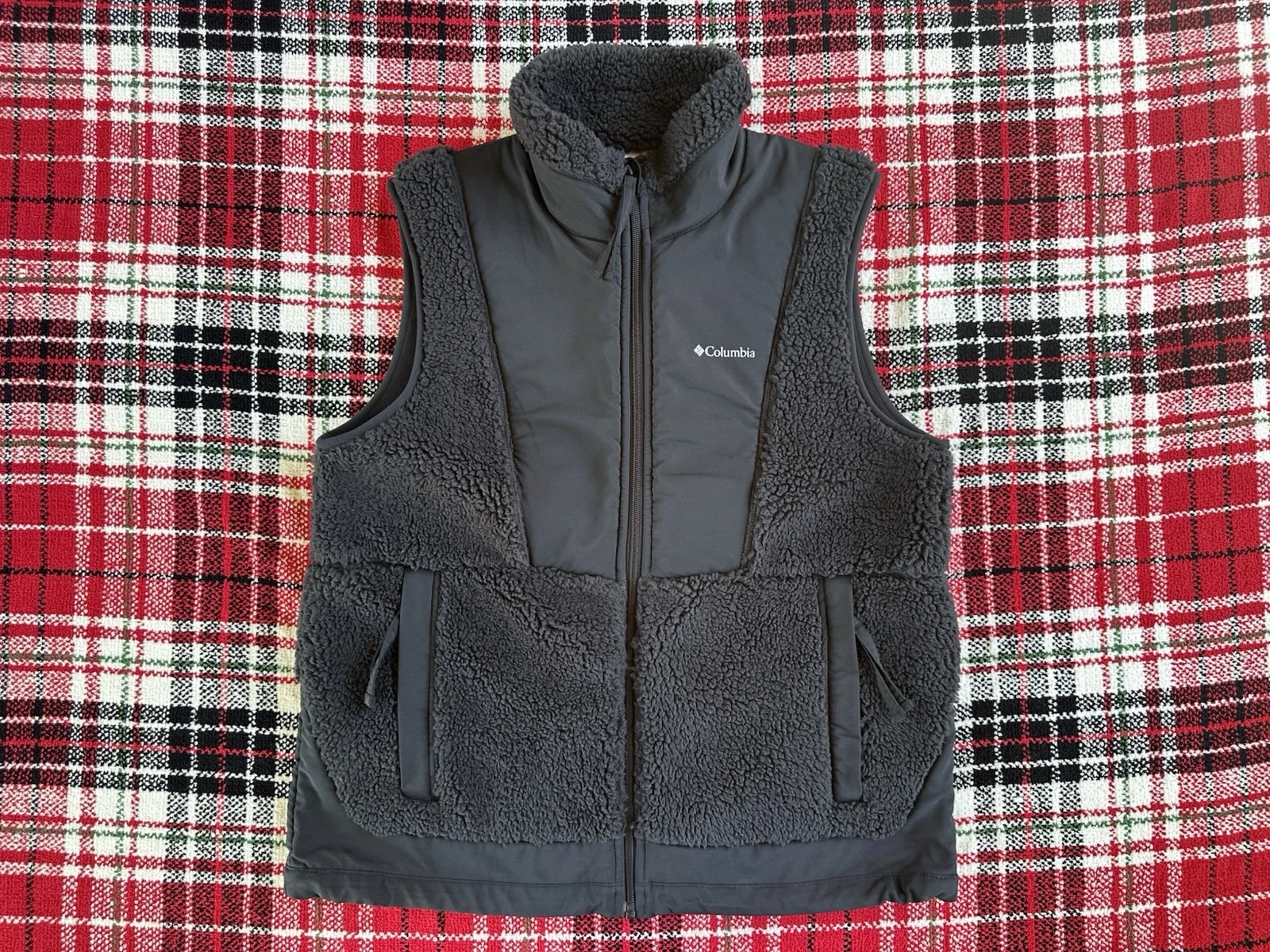 Columbia Mens Large Black Hakatai Sherpa Fleece Full Zip Hybrid Vest Jacket L
Opens in a new window