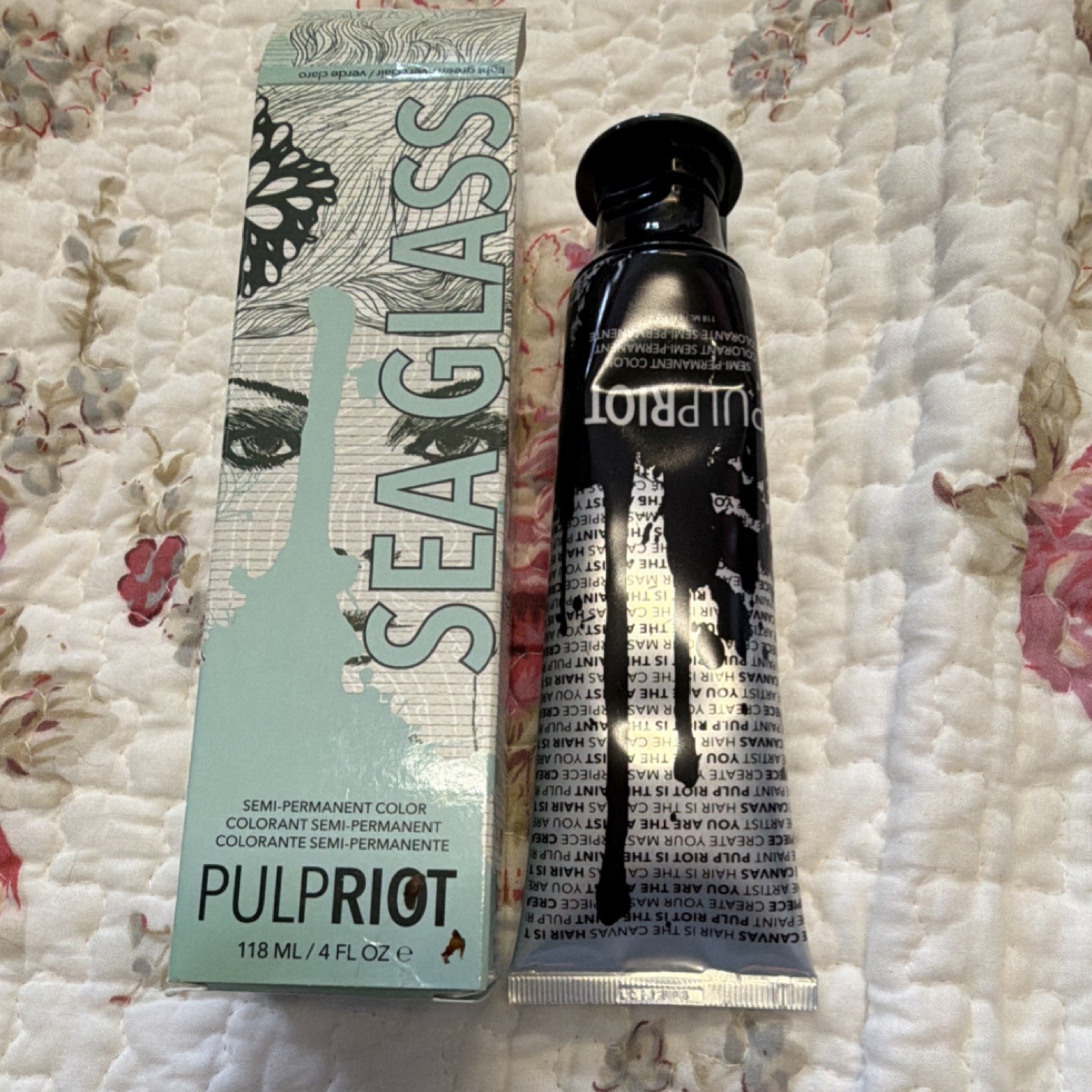 Pulp Riot Semi-Permanent Hair Dye Sea Glass Light Green Crea