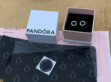 AUTHENTIC Pandora Sparkling Circle Stud Earrings bnib