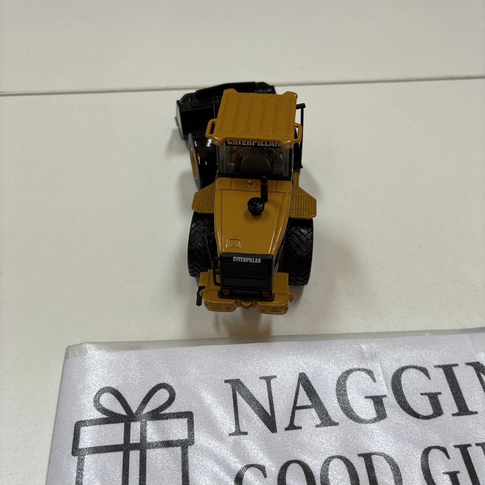 Caterpillar CAT 924G Wheel Loader Diecast 1:50 Scale Articulated Tractor #4210 - Image 2 of 4