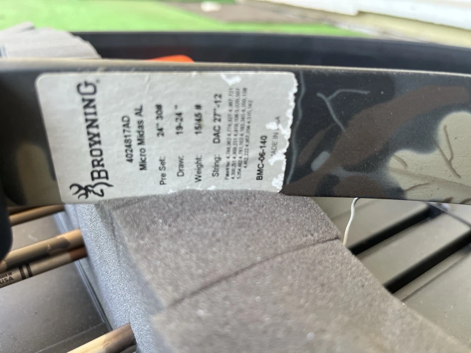 Browning Bow And Arrow Set With Case - Imagem 3 de 4