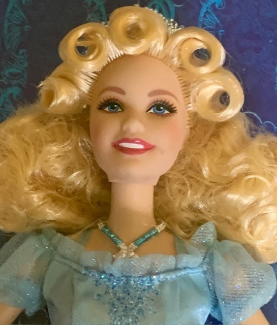 Muñeca Glinda Barbie Broadway Wicked Blue Dress 2018 en caja original dañada difícil de encontrar Foto 4 de 4