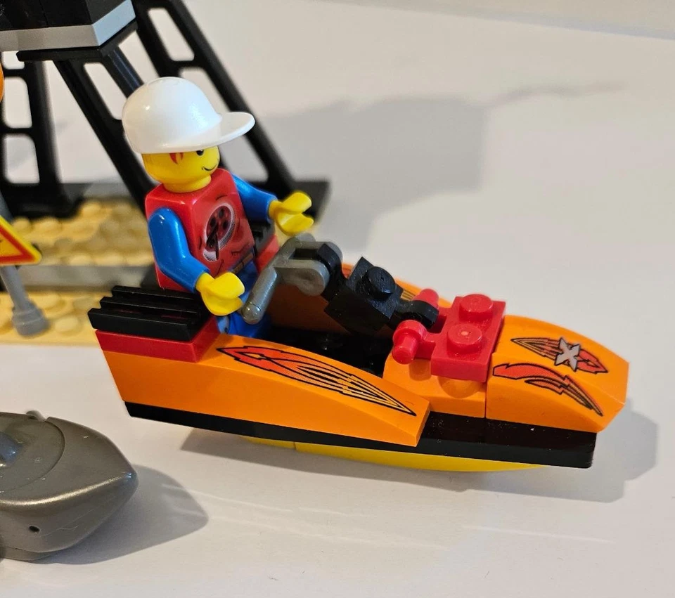 LEGO 6736 BEACH LOOKOUT Island Extreme Stunts 99% Completo Foto 2 de 4