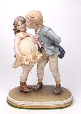 CAPODIMONTE FIGUR ''FIRST KISS'' VON BRUNO MERLI - TOP