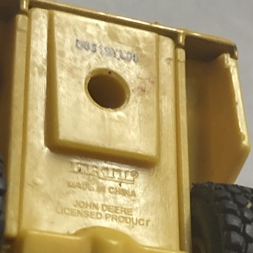 Ertl John Deere articulated dump truck 5.5 in long Plastic Die Cast - Picture 8 of 9
