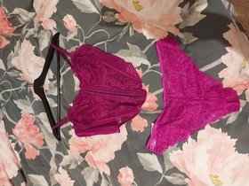 Sexy Embroidery Lace Corset Lingerie Set for Women 36C