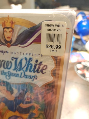 Snow White and The Seven Dwarfs Walt Disney's Masterpiece VHS Vintage SEALED NEW - Picture 4 of 10