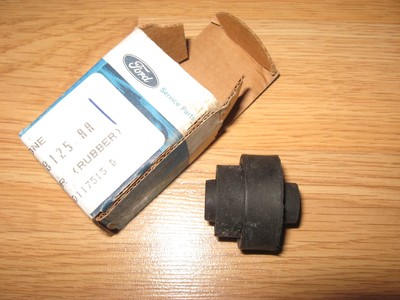 NOS 1988 1989 FORD MERKUR SCORPIO XR4Ti RADIATOR SUPPORT INSULATOR E8RY-8125-AA