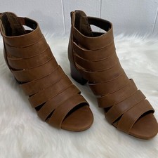 Aresoles Heelrest shoes size .5M