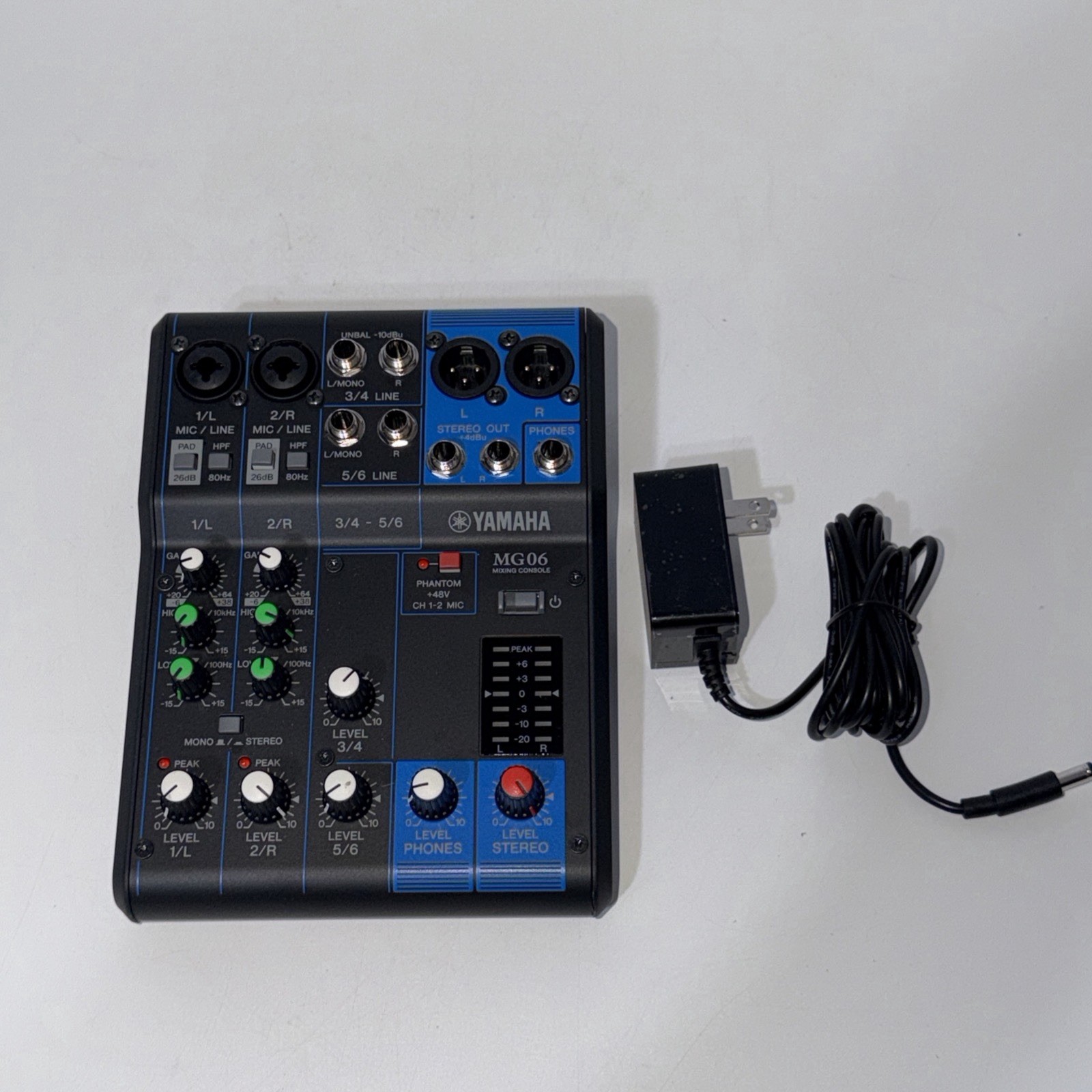 YAMAHA MG06 6 Channel Mixing Console 2 Mic 6 Line Inputs Mixer Effects JP Black